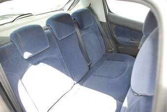 2002 Peugeot 206 Photos