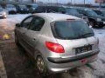 2003 Peugeot 206 Photos
