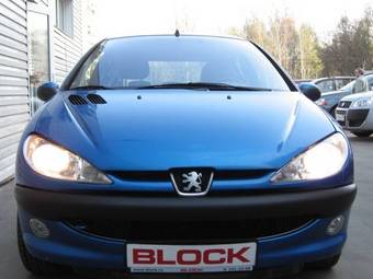 2003 Peugeot 206 Pictures