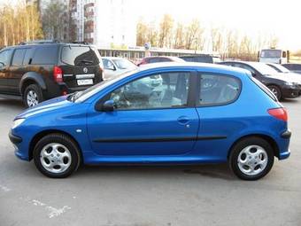 2003 Peugeot 206 Pics