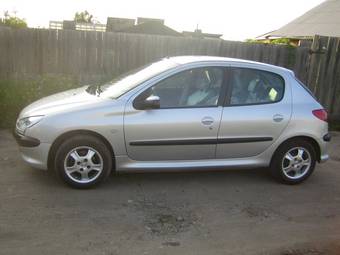 2003 Peugeot 206 Photos