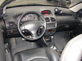 2004 Peugeot 206 Pictures