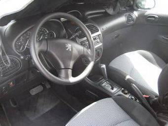 2004 Peugeot 206 Pictures