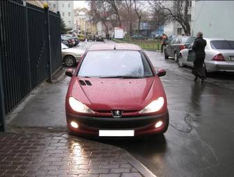 2004 Peugeot 206 Pictures