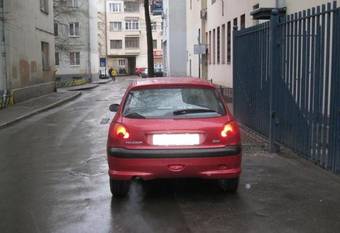 2004 Peugeot 206 Photos