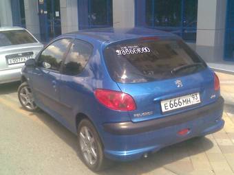 2004 Peugeot 206 Pictures
