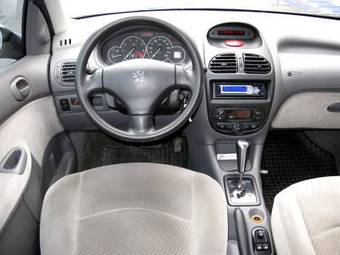 2004 Peugeot 206 Photos