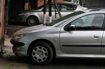2004 Peugeot 206 Pictures