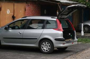 2004 Peugeot 206 Photos