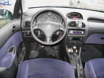 2005 Peugeot 206 Pictures