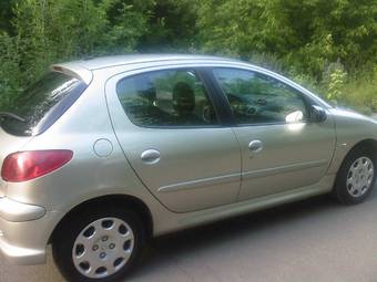 2005 Peugeot 206 Photos