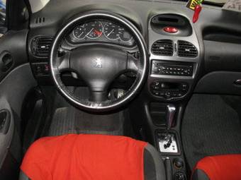 2006 Peugeot 206 Photos