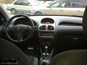 2007 Peugeot 206 Images