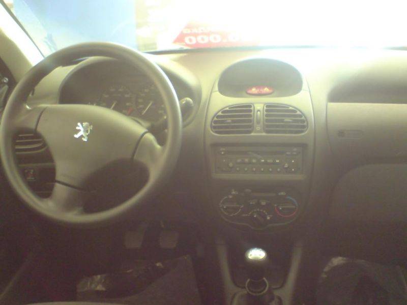 2008 Peugeot 206