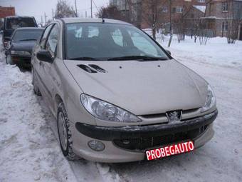 2008 Peugeot 206 Photos