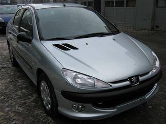 2008 Peugeot 206 Photos