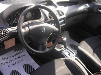 2008 Peugeot 206 Pictures