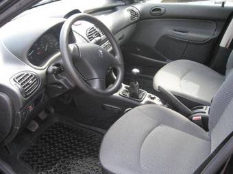 2008 Peugeot 206 Pics
