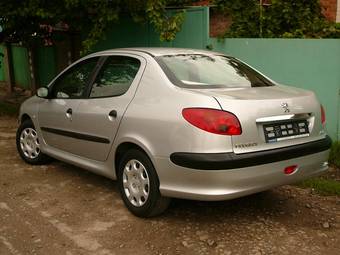 2007 Peugeot 206 Sedan Pictures