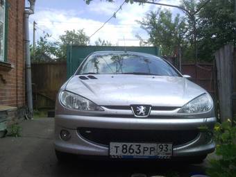 2008 Peugeot 206 Sedan Pictures