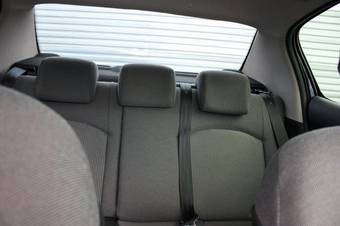 2008 Peugeot 206 Sedan Pictures