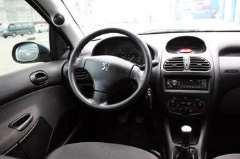 2008 Peugeot 206 Sedan Photos