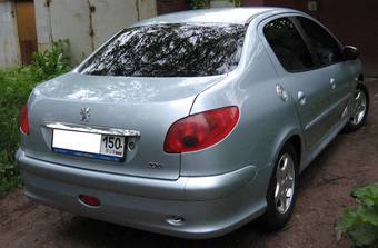 2008 Peugeot 206 Sedan Photos