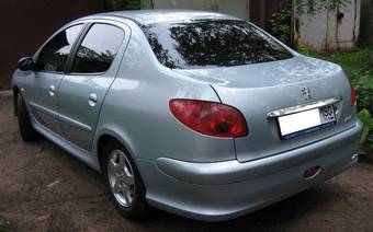 2008 Peugeot 206 Sedan Pictures