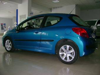 2006 Peugeot 207 Pictures