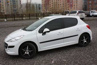 2008 Peugeot 207 Pictures