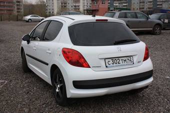 2008 Peugeot 207 Photos