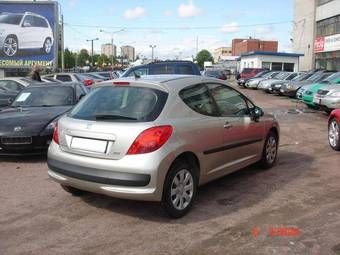 2008 Peugeot 207 Photos