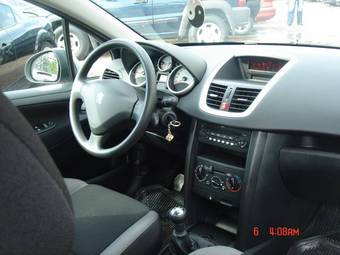 2008 Peugeot 207 Photos