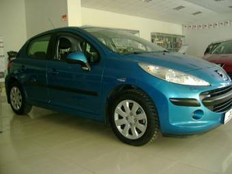 2008 Peugeot 207 Photos
