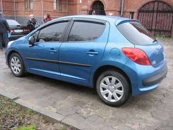 2008 Peugeot 207 Pictures