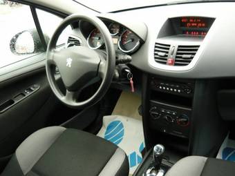 2009 Peugeot 207 Pictures