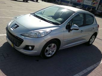 2010 Peugeot 207 Photos