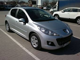 2010 Peugeot 207 Pictures