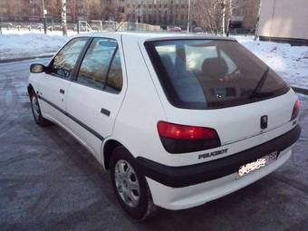 Пежо 98 год. Peugeot 306 1998. Пежо 306 универсал. Пежо 306 хэтчбек 1998. Пежо 306 седан белый.