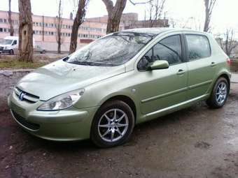 2001 Peugeot 307 Photos