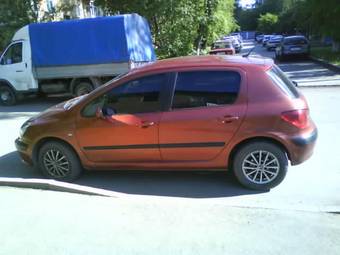 2001 Peugeot 307 Photos