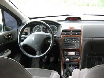 2001 Peugeot 307 Pictures