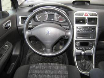 2002 Peugeot 307 Photos