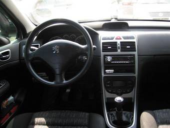 2002 Peugeot 307 Pictures