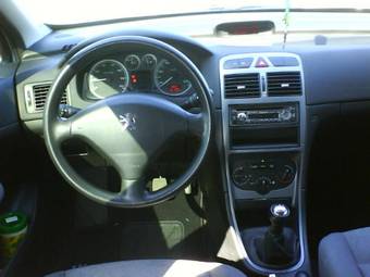 2002 Peugeot 307 Photos