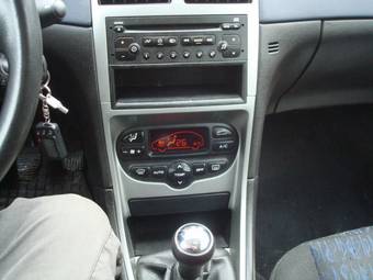 2003 Peugeot 307 Pictures