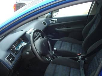 2003 Peugeot 307 Photos