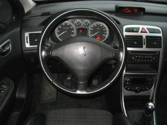 2003 Peugeot 307 Photos