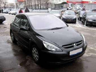 2004 Peugeot 307 Images