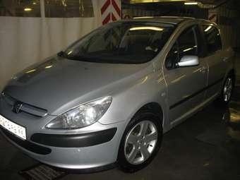 2004 Peugeot 307 Images